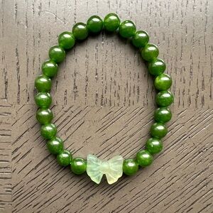 Green jade with fluorite bow accent bracelet 8mm SIZE 7’